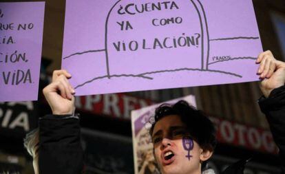 Manifestación en Madrid contra la decisión judicial de mantener en libertad a los miembros de La Manada.