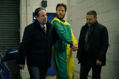 James Norton (en el centro), en una imagen de la tercera temporada de 'Happy Valley'.