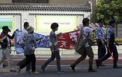 Amnistía Internacional ha advertido al régimen comunista de que "el control asfixiante que ejerce sobre la libertad de expresión no impedirá que las víctimas del 4 de junio de 1989 sean recordadas, en China y en todo el mundo". En la imagen una protesta en Tokio (Japón), 4 de junio de 2014.