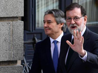 Rajoy, a su llegada al Congreso esta mañana para despedirse como presidente del Gobierno.