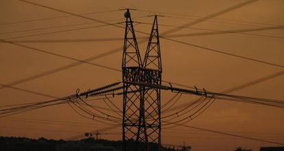 Torretas el&eacute;ctricas en el Corredor del Henares. 