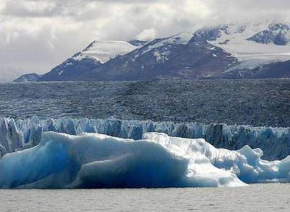 El glaciar Upsala sobre el Lago Argentino, en el Parque Nacional de Los Glaciares