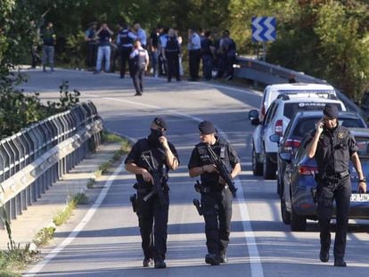 Despliegue policial en Subirats, donde se halló al autor del atentado de Barcelona.