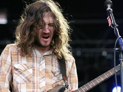 El guitarrista John Frusciante vuelve a Red Hot Chili Peppers una década después