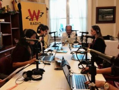 Algunos redactores de la emisora de radio colombiana.