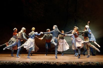 An image of 'Giselle', with stage direction by Joaquín De Luz.