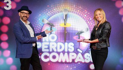 Els presentadors del programa 'No perdis el compàs' José Corbacho i Victòria Maldi.