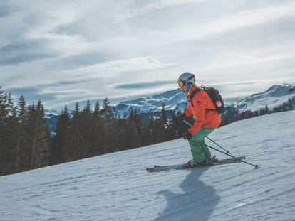Practica esquí de manera segura: los mejores cascos que deberías utilizar  en este deporte aunque no sean obligatorios en España