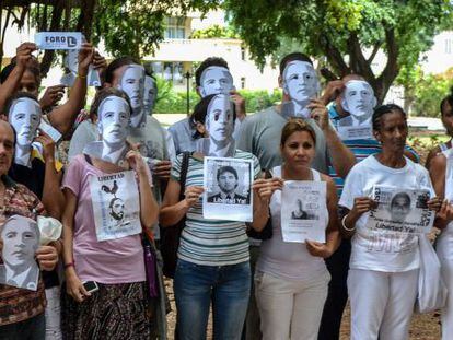 Disidentes protestan en La Habana por el cambio de pol&iacute;tica de EE UU 