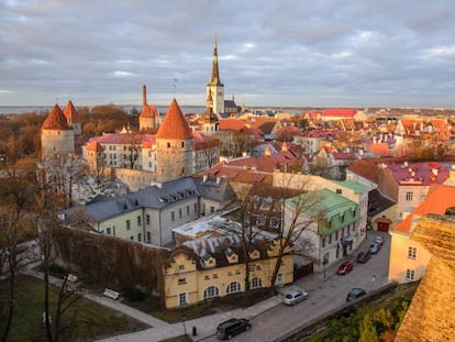 Vista de la ciudad vieja de Tallin.