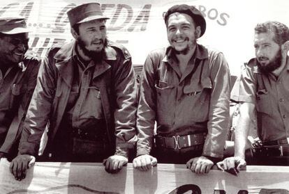 Fidel Castro y el Che en una fotografía de archivo.
