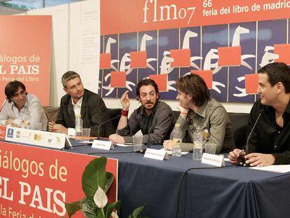 Agustín Díaz-Yanes, Ray Loriga, Daniel Sánchez Arévalo y Roberto Santiago, en la Feria del Libro.