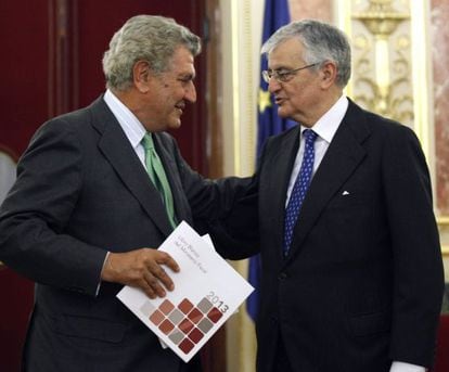 Eduardo Torres-Dulce con Jesús Posadas en el Congreso.