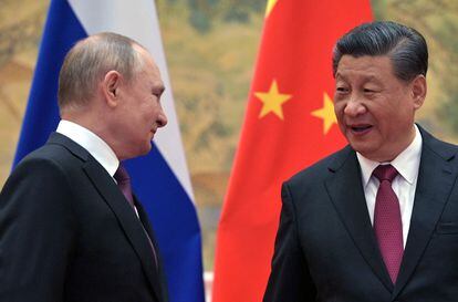 Los presidentes de Rusia, Vladímir Putin, y de China, Xi Jinping, este viernes en Pekín.