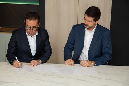 Firma del acuerdo de Ingenostrum y Alfa Laval.