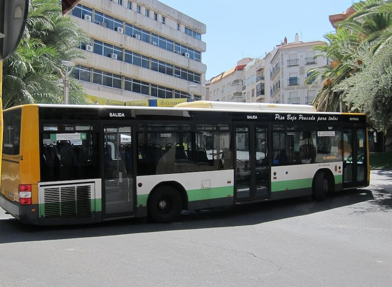 Un autobús de la red de transporte público de Jaén.