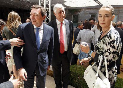 Sonia Castedo y el consejero Mario Flores, en la constitución de las Cortes Valencianas.