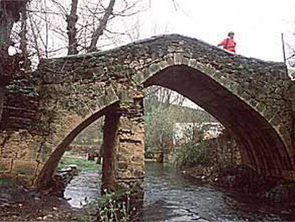 Puente medieval de Tortuero