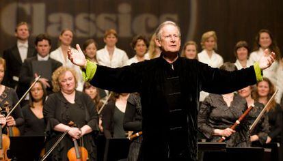 Concierto Xacobeo con John Eliot Gardiner al frente, en el teatro Colón de A Coruña, en 2010.