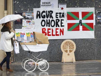 Un cartel en Lazkao (Gipuzkoa) recuerda a la etarra Belén González Peñalba.