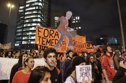 Manifestación de rechazo a Temer de esta madrugada.