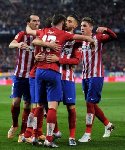 Jugadores del Atleti celebra un gol. 