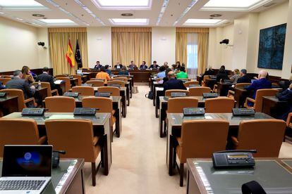 El PSOE y sus socios aprueban con Junts y ERC leves retoques en la ponencia de la ley de amnistía 