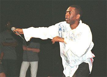 Youssou N'Dour, durante una actuación en La Mar de Músicas.