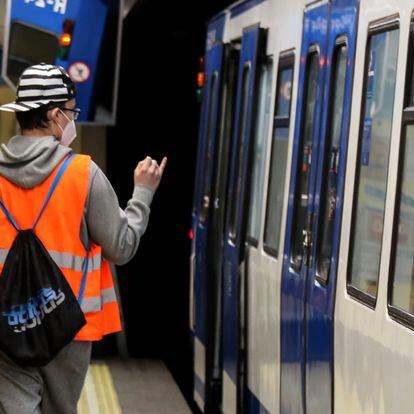 Empresa de contadores de pasajeros en cada vagón de Metro de Madrid para controlar su afluencia y separación en el Estado de Alarma.