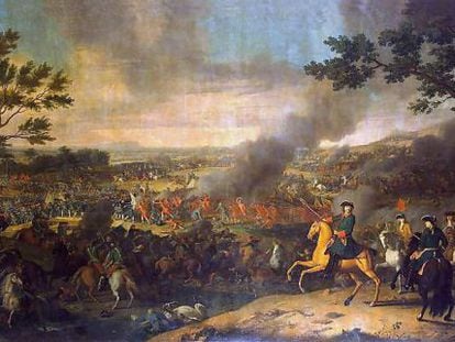 Panor&aacute;mica de la batalla de Poltava seg&uacute;n el pintor franc&eacute;s Louis Caravaque. En primer plano, espada en mano, el zar Pedro I.