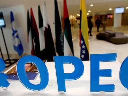 El petróleo cae el 6% en una semana clave para la OPEP