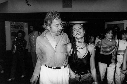 Serge Gainsbourg y Bambou en Cannes en 1983.