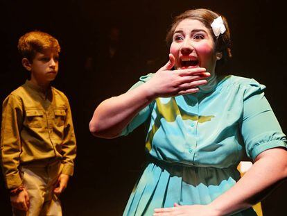 Momento de la obra 'Postales para un niño', que se puede ver en Teatros Luchana.