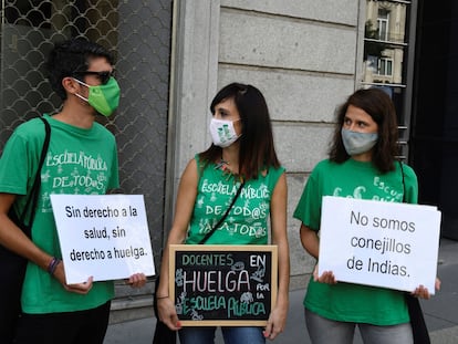 Concentración de profesores ante la Conserjería de Educación y Juventud en Madrid, el pasado 22 de septiembre.