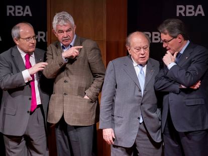 Cuatro presidentes de la Generalitat juntos en un encuentro celebrado en Barcelona en mayo de 2013.
