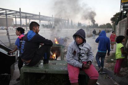 Protestas contra la demolición de campamentos romaníes en Atenas, Grecia.