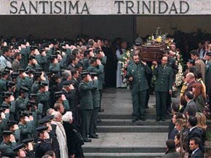 Funeral del guardia civil Antonio Molina, asesinado por la banda terrorista ETA, en la iglesia de la Santísima Trinidad de Collado Villalba.