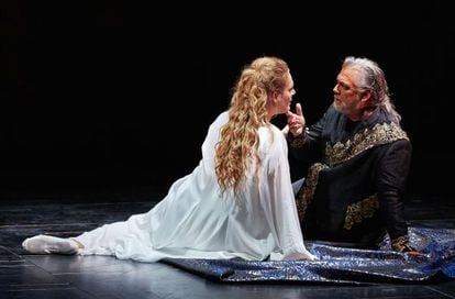Gregory Kunde y Eva-Maria Westbroek, en una escena de 'Otello'.