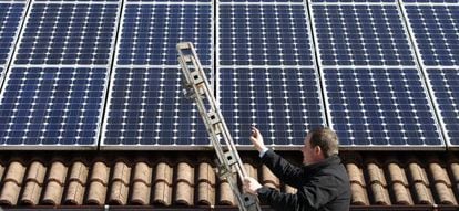 Paneles fotovoltaicos en una planta de Coburgo (Alemania).