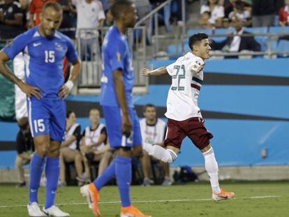 Los martiniqueños lamentan un gol de México.