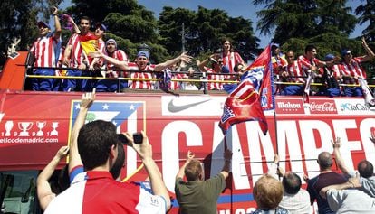 Celebración del Atlético entre los aficionados.
