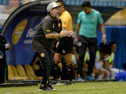 Maradona, durante el partido.