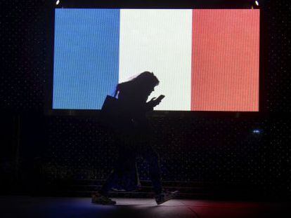 Cómo las redes sociales minimizan el terror en París