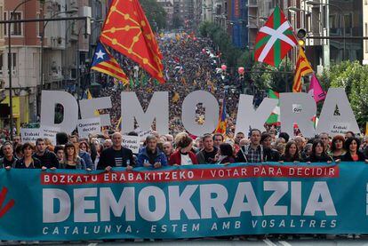 Manifestaci&oacute;n en Bilbao en apoyo al proceso independentista catal&aacute;n.