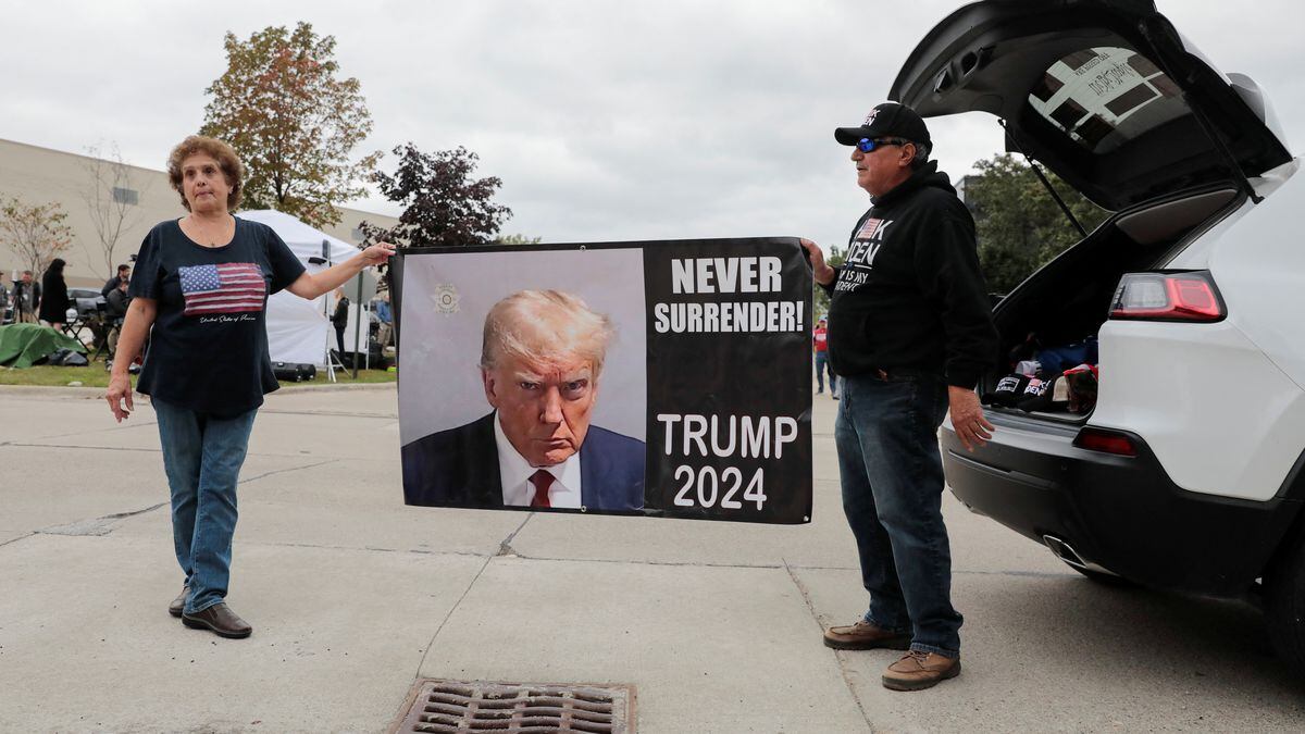 DDonald Trump habla en mitin con trabajadores automovilísticos