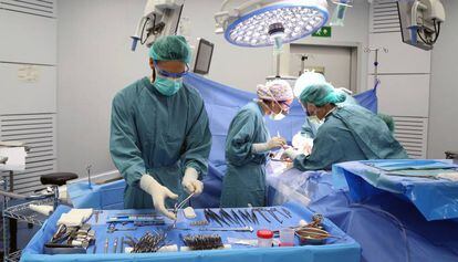 Una operació quirúrgica per trasplantar un òrgan a Vall d'Hebron
