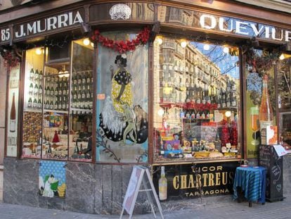 La tienda de colmados Queviures Múrria, en el barrio de la Concepció, en Barcelona.