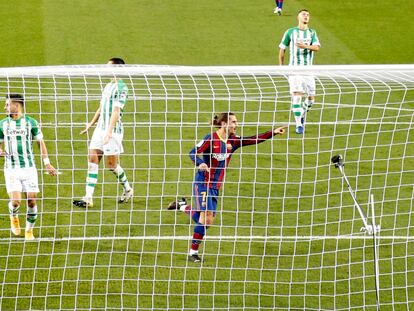 Griezmann celebra su gol ante el Betis.