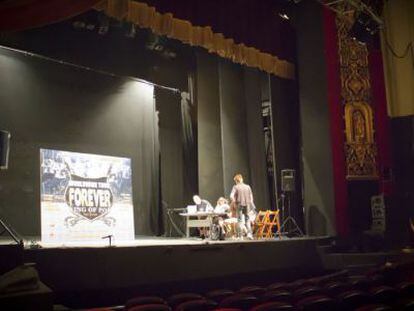 Escenario del Teatro Nuevo Apolo antes de su cierre. 