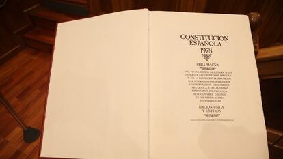 Un ejemplar de la Constitución española de 1978.